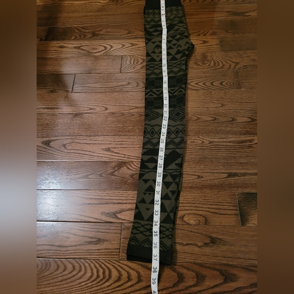 Ardenes Fleece lined printed leggings, stretchy. M/L - Picture 2 of 6